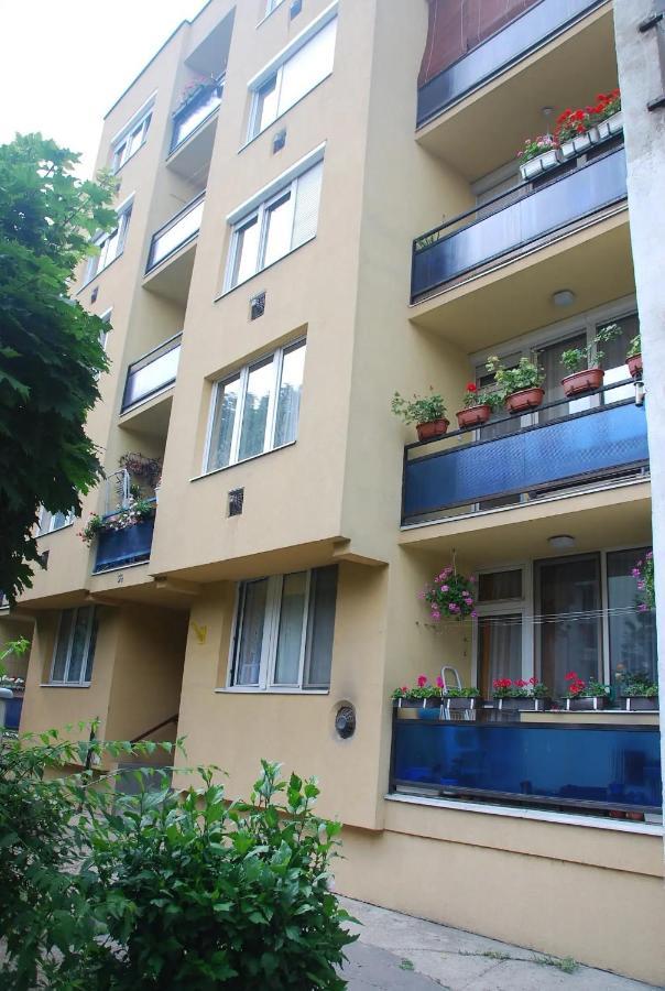 Bartakovics Apartman 埃格尔 外观 照片